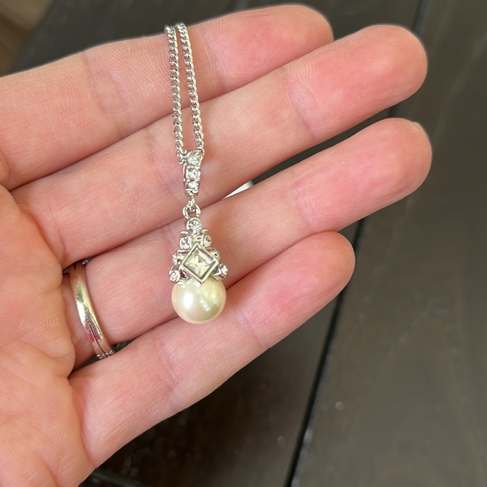 Givenchy Necklace - Picture 7 of 8